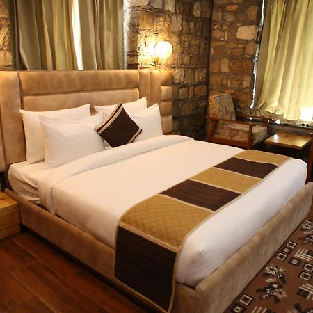 Granny'S Den Resort Rājpur エクステリア 写真