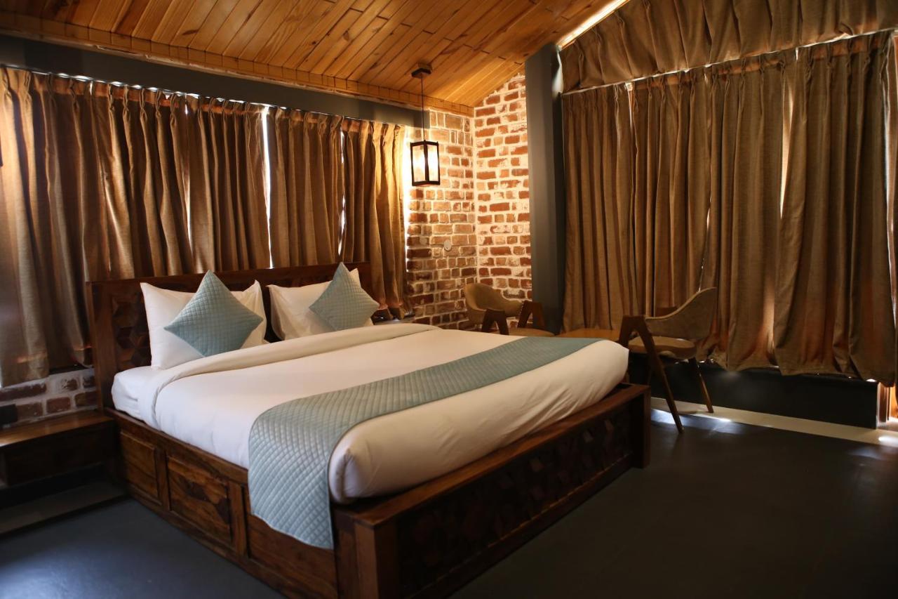 Granny'S Den Resort Rājpur エクステリア 写真