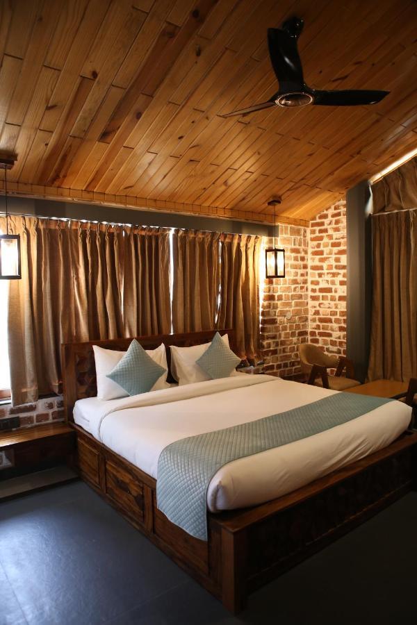 Granny'S Den Resort Rājpur エクステリア 写真