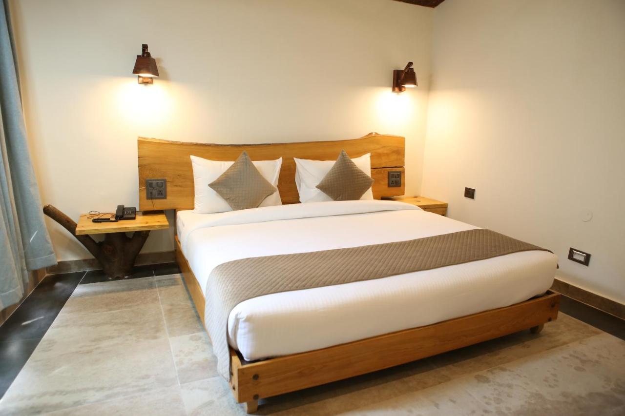 Granny'S Den Resort Rājpur エクステリア 写真